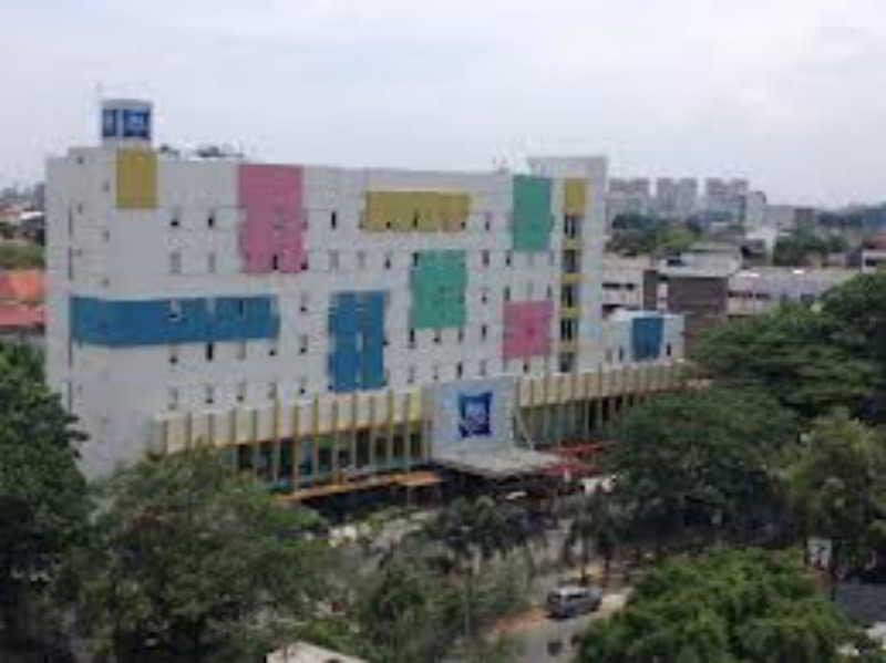 Ibis Budget Jakarta Cikini Exterior photo